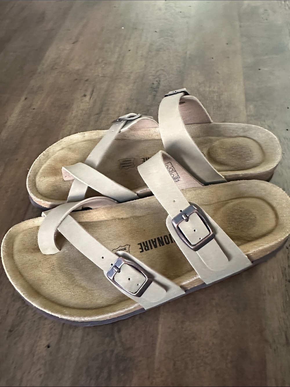 Cushionaire Women’s Beige Double-Buckle Sandals Size 8